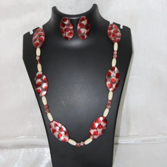 Red Beads Set - Picture 2 of 2